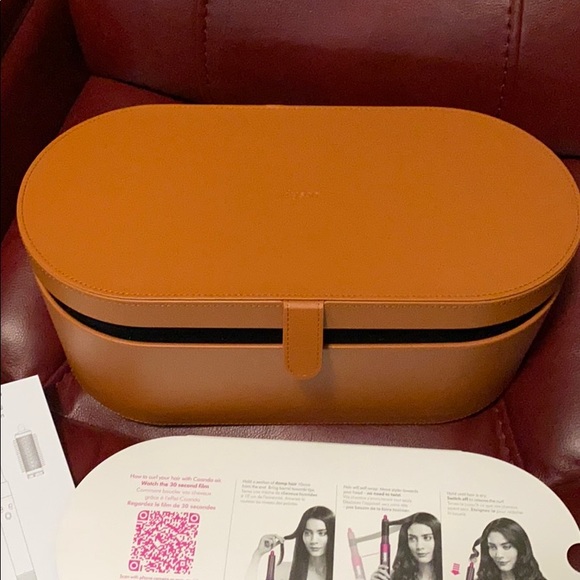 ❤️SOLD❤️Dyson Airwrap™ styler Complete (Nickel/Fuchsia) - Picture 2 of 5